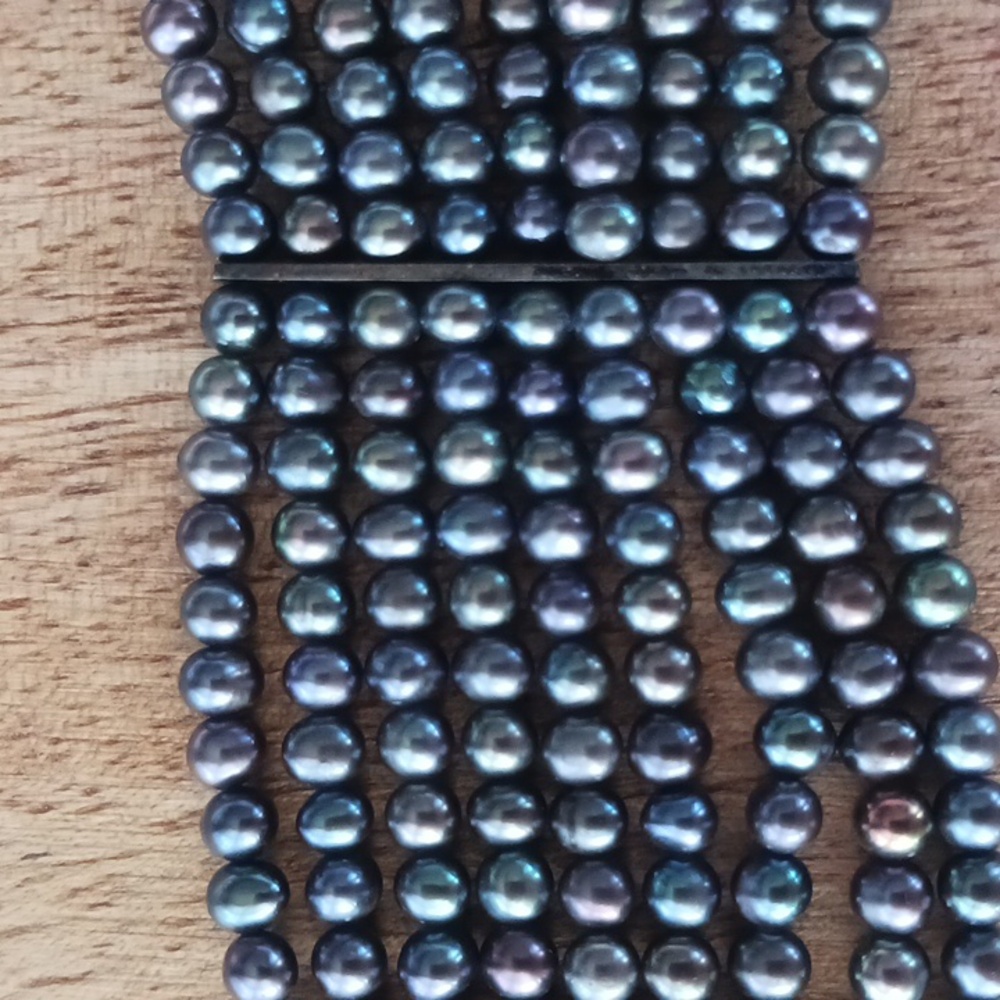 GII Nine Strand Freshwater Pearl Choker with .925 Fittings. Peacock - Picture 7 of 7